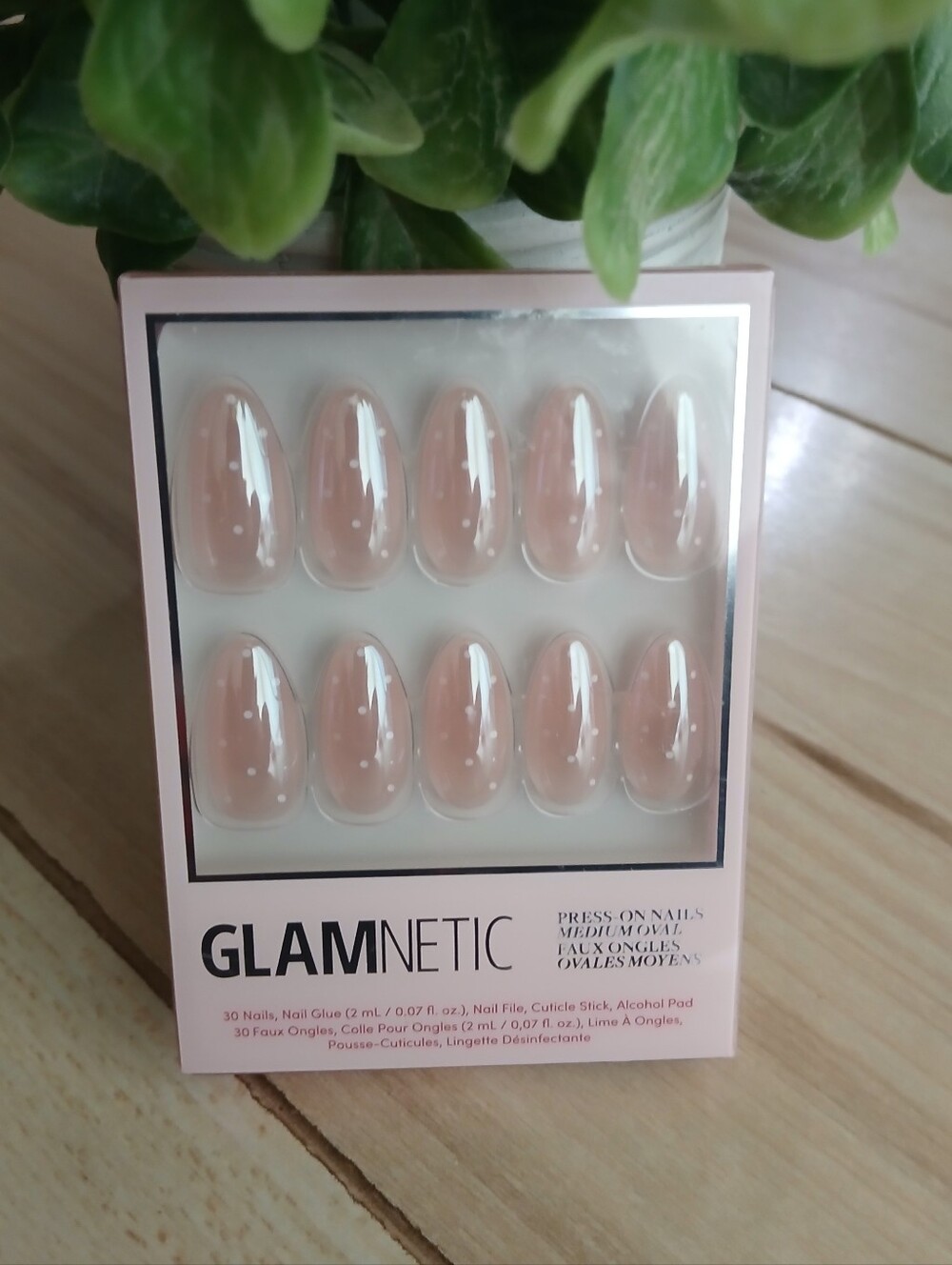NIB Glamnetic Press On Nails Sugar Glazed Medium Oval Sold Out